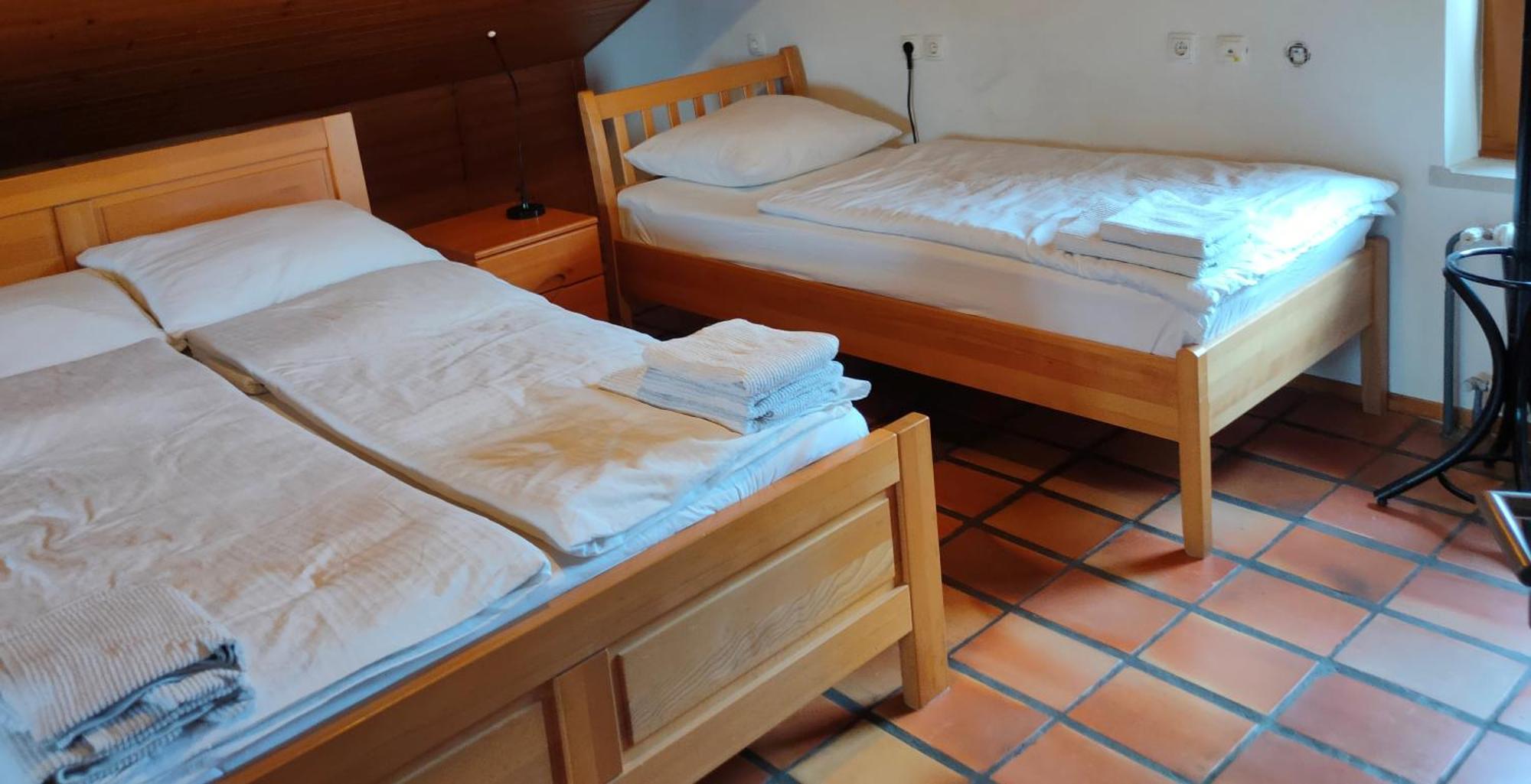 Rooms And Apartment Na Poljani Škofja Loka Pokoj fotografie